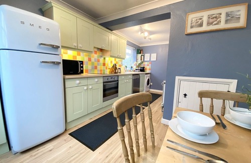 Winterton-on-Sea Cottage | Pretty Thatched Cottage, close to sandy beach