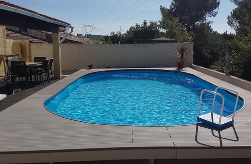 Plan de Campagne House | pretty villa with swimming pool in a very quiet small housing estate.