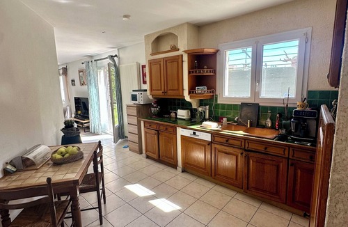 Valreas House | Pretty villa with private pool