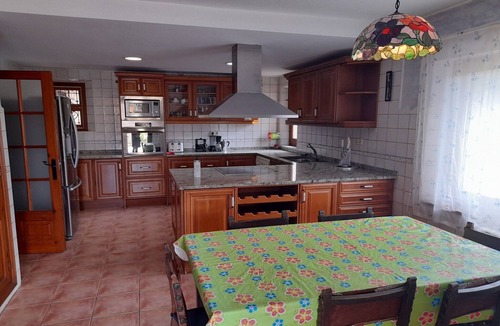 Calonge Villa | Pretty Villa with Sun Loungers