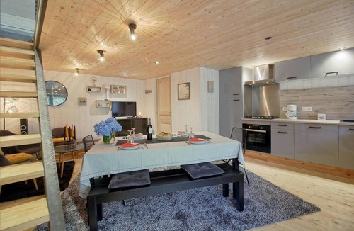 Vielle-Aure House | Pretty village barn tastefully decorated
