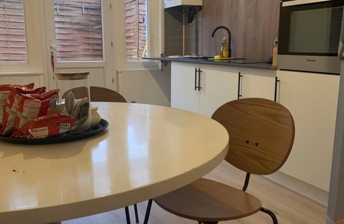 Valenciennes House | Pretty, well-equipped town house