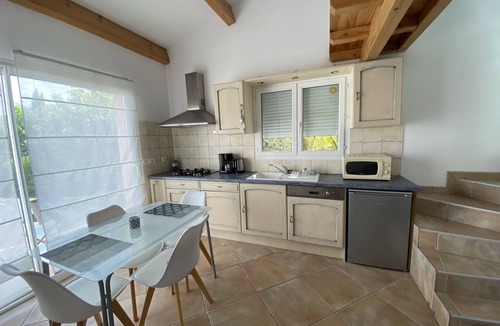 Sussargues Apartment | price nice flat T2 with swimming pool sector Montpellier between Sea and cevennes