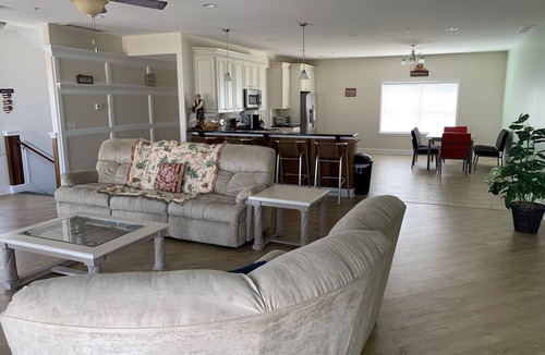 North Wildwood Condo | PRICE REDUCED Beautiful 3 Bedroom, 21/2 Bath Condo,walking distance to the beach
