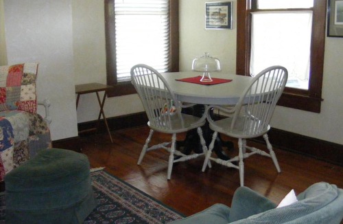 Glen Rose Bed & Breakfast | PriceHouseInn