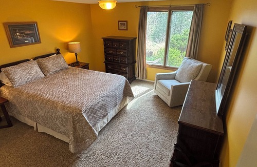 Rapid City House | Priceless Black Hills View!
