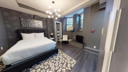 Bay Village Apartment | Prices And Location CANNOT Be Beat!! 3-B1