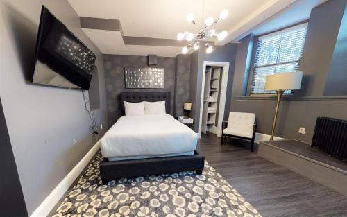 Bay Village Apartment | Prices And Location CANNOT Be Beat!! 3-B1