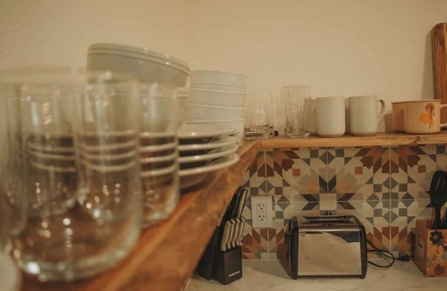 Barelas House | Prickly Pear@Cactus Flower+HOT TUB+No Pet Fee!