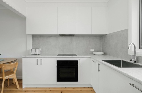 Merewether Apartment | Prickly Pear Stays in Merewether - Ranclaud St, 1-bedroom