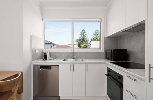 Merewether Apartment | Prickly Pear Stays in Merewether - Ridge St