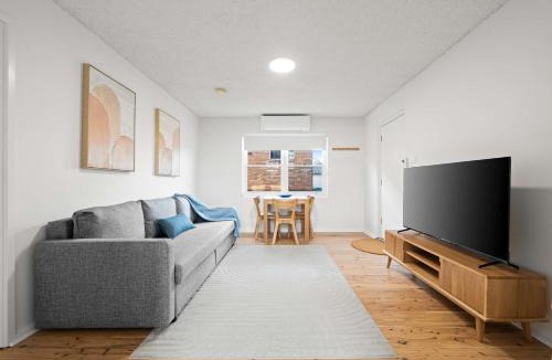Mayfield West Apartment | Prickly Pear Stays in Mayfield West
