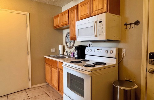 West Old Town Apartment | Prickly Pear Suite, Near Old Town