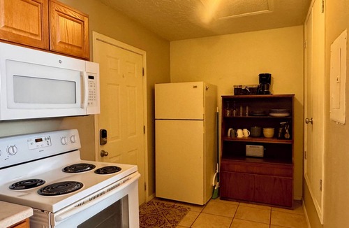 West Old Town Apartment | Prickly Pear Suite, Near Old Town