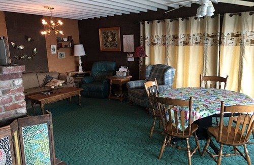 Priest River House | Priest Lake BEACHFRONT with 2-slip dock