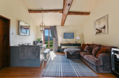 Alport Apartment | Priesthill HotTub Pool Dog Friendly PeakDistrict