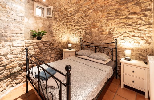 Goudargues Bed & Breakfast | Prieuré d'orniols