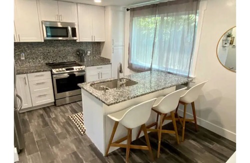 Salt Lake City House | Prim-rose Haven+Downtwn- Close to Airport 4 Kings.