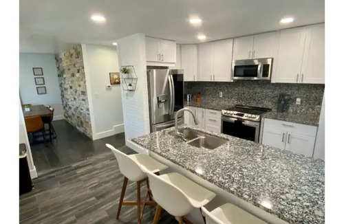 Salt Lake City House | Prim-rose Haven+Downtwn- Close to Airport 4 Kings.