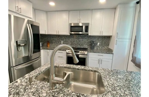 Salt Lake City House | Prim-rose Haven+Downtwn- Close to Airport 4 Kings.