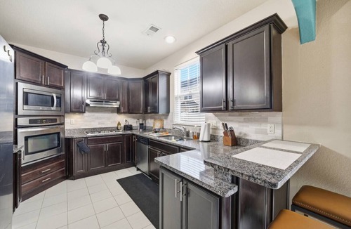 Norfolk - Virginia Beach House | Primary Suite, Private Bath, Near VB Oceanfront