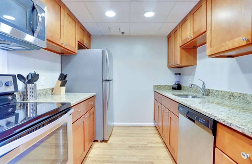 Crystal City Apartment | Prime Arlington Location | Easy Metro Access