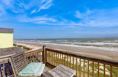 Gilchrist House | Prime Beachfront Private Gazebo Sleeps 14