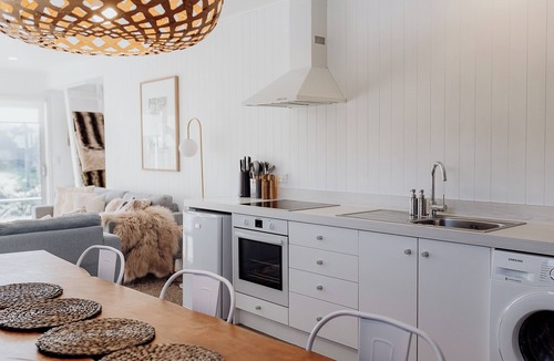 Hokitika House | Prime Beachfront - Sunsets, Space & Serenity