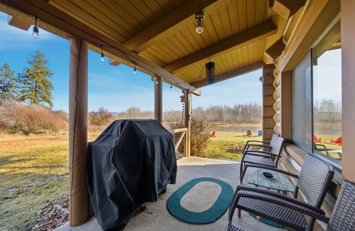 Florence Cabin | Prime Bitterroot River frontage