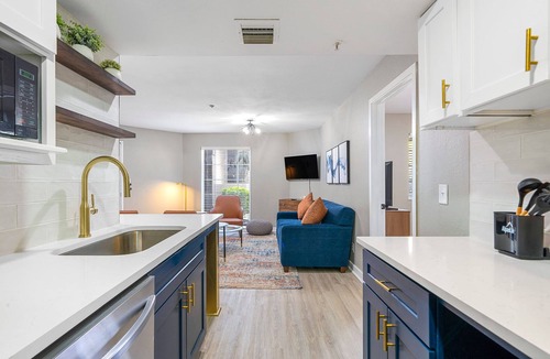 Garden Hills Apartment | Prime Buckhead Chic Condo in Atlanta