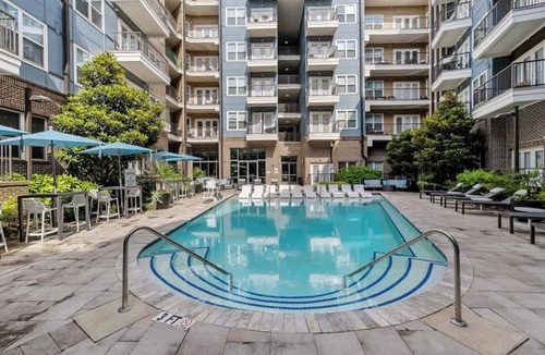 Cherry Apartment | Prime Central Apt | Pool, Gym, Parking, W/D
