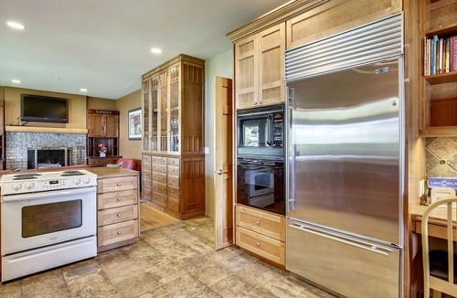 Chelan House | Prime Chelan location w/Commanding View, 85 degree pool, close to Golf Course