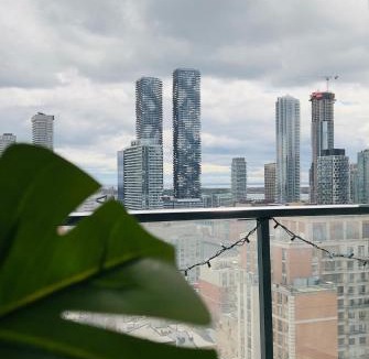 Old Town Apartment | Prime Downtown Condo - St Lawrence Parking