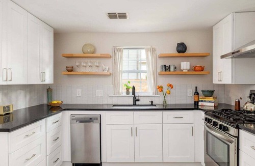 Govalle House | Prime East Side Austin - Casa & Casita Cherico