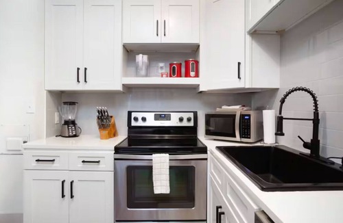 Downtown Knoxville Condo | Prime football location- condo walking distance from stadium