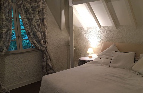 Saint-Sulpice-et-Cameyrac Villa | Prime location in a golfing community.