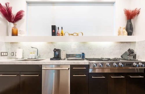 Washington Ave./ Memorial Park House | Prime Loc Modern Luxury Rooftop Deck Views