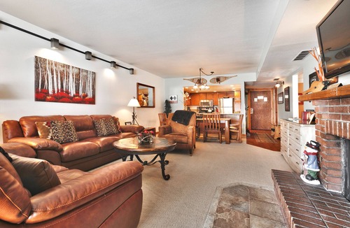 Downtown Park City Condo | Prime LOC-Town SKI Lift-Main Str- Hot Tub open 12 months/year-Heated Pool-WIFI-
