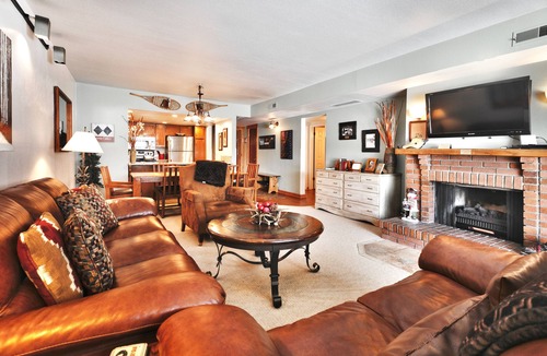 Downtown Park City Condo | Prime LOC-Town SKI Lift-Main Str- Hot Tub open 12 months/year-Heated Pool-WIFI-