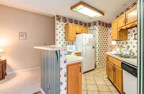 Chalet Village Cottage | Prime location 1.7 miles to Ober Gatlinburg