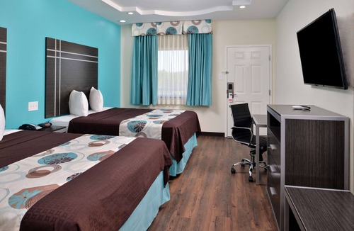 Spring Hotel | Prime Location! 2 Great Units! Close to George Bush Intercontinental Airport!