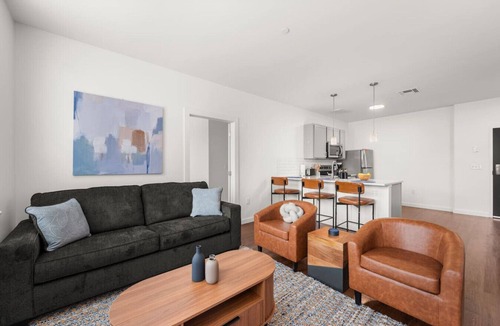 Hough Apartment | Prime Location 2BR Apt Near Clinic & CWRU