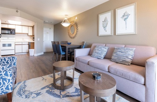 Capistrano Beach Hotel | Prime Location! 4 Convenient Units w/Kitchen! Free Parking!