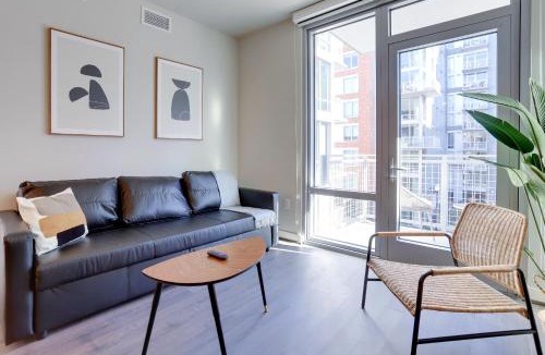 Clarendon Apartment | Prime Location Apt W Gym