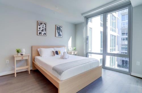 Clarendon Apartment | Prime Location Apt W Gym
