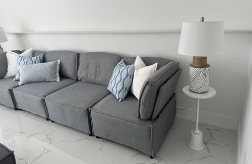Coral Terrace House | Prime Location/ Cozy/Clean /Free Parking
