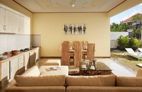 Petitenget Villa | Prime location just walking distance to the Boutique shop, Restaurant , Bar
