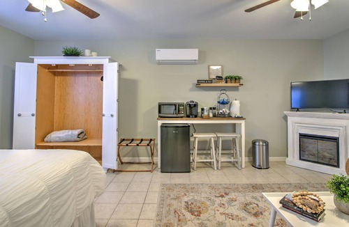 Johnson City Apartment | Prime location! Less than 5 minutes to JC Medical Center, ETSU, the VA, and downtown JC.