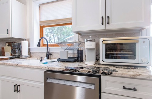 Northeast Santa Fe Apartment | Prime Location Near Downtown 1.1 ml Cozy Easy Parking Pet Friendly