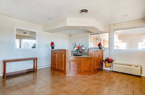 Elk City House | Prime Location! Near National Route 66 Museum, FREE Parking, 2 Comfortable Units